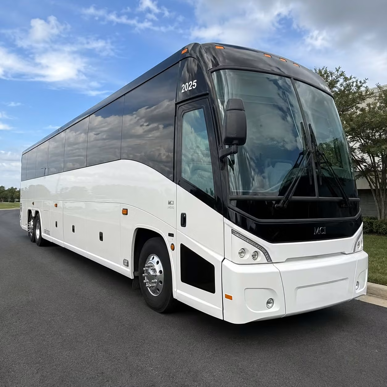 employee shuttle services for tucson businesses and corporate campuses