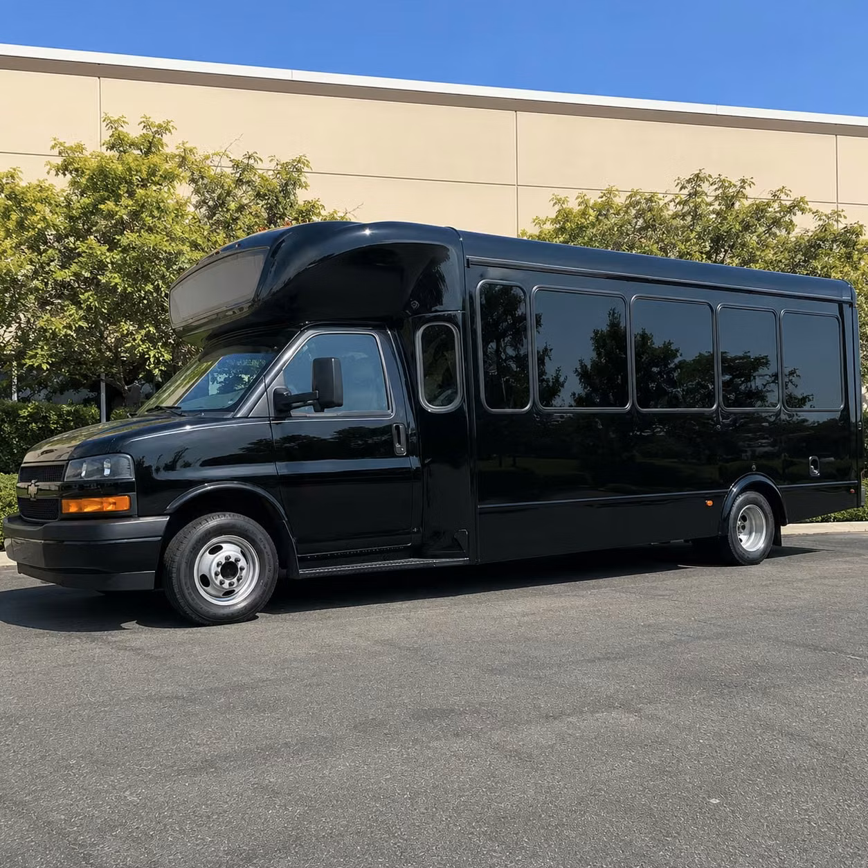 party bus rentals for flowing wells rincon heights and catalina foothills prom groups