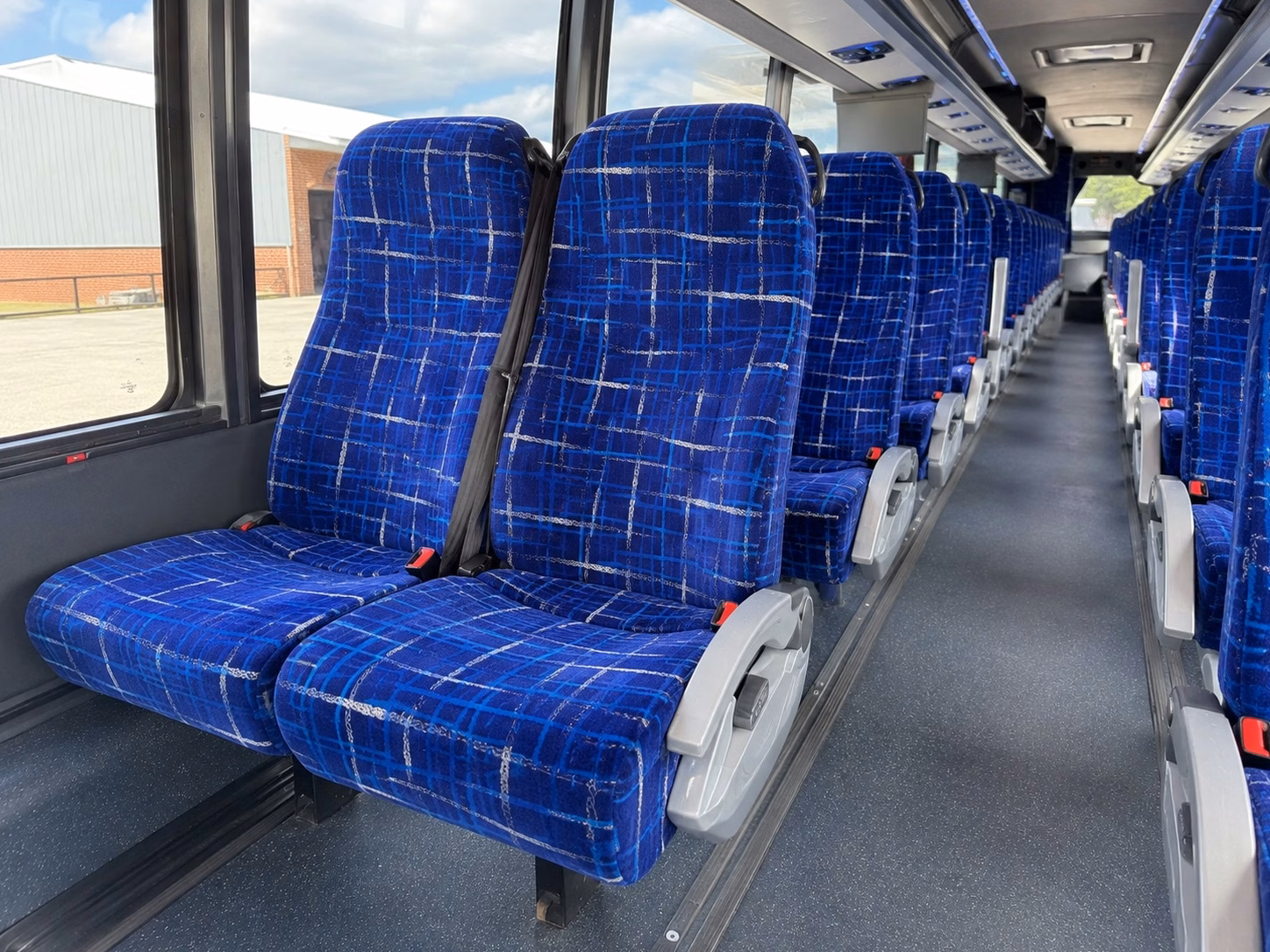 university of arizona wildcats game day shuttles tailgate transportation to arizona stadium