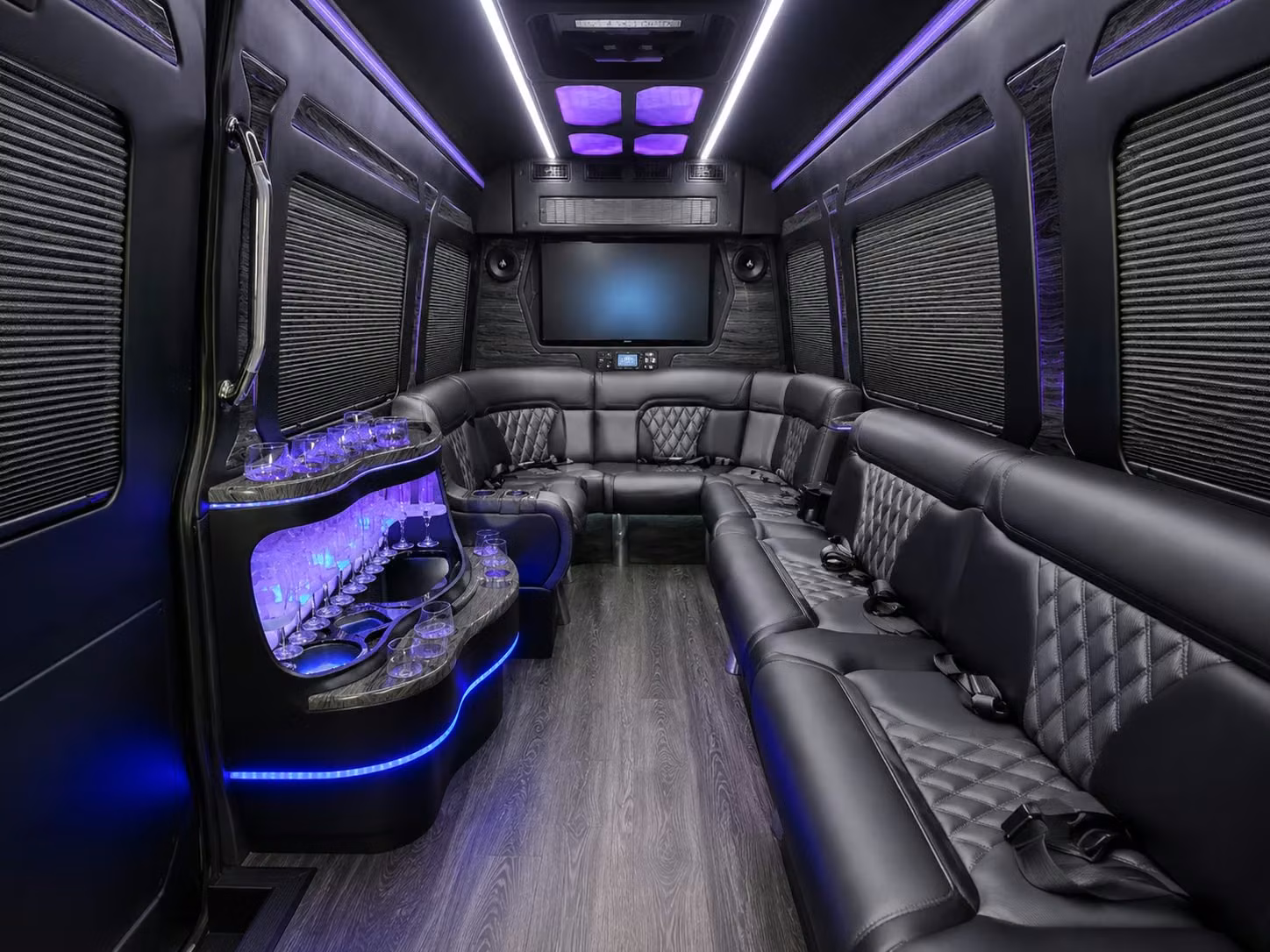 we make concert bus rentals in tucson easy for groups of every size