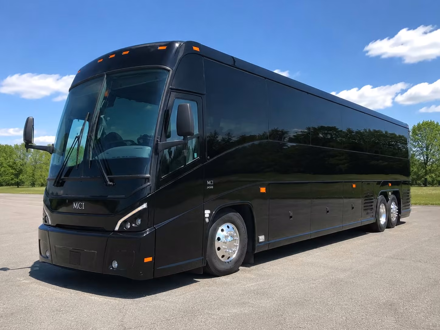 wedding shuttle bus rentals for tucson venues and desert destinations